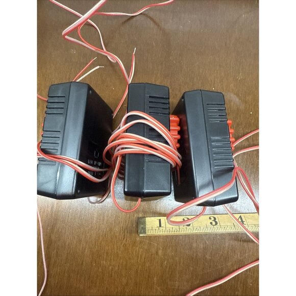 Vintage F370 HO Scale model train controllers. Lot of 3. Like new. Works - Picture 6 of 8